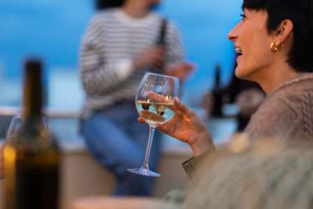 Kvällar med stickad tröja på - vintipsen som förlänger sommaren