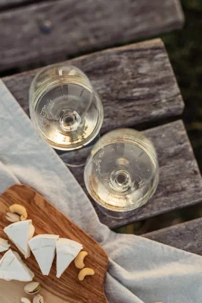 Ljusare helg på ingång - med vitt och rosé i glaset