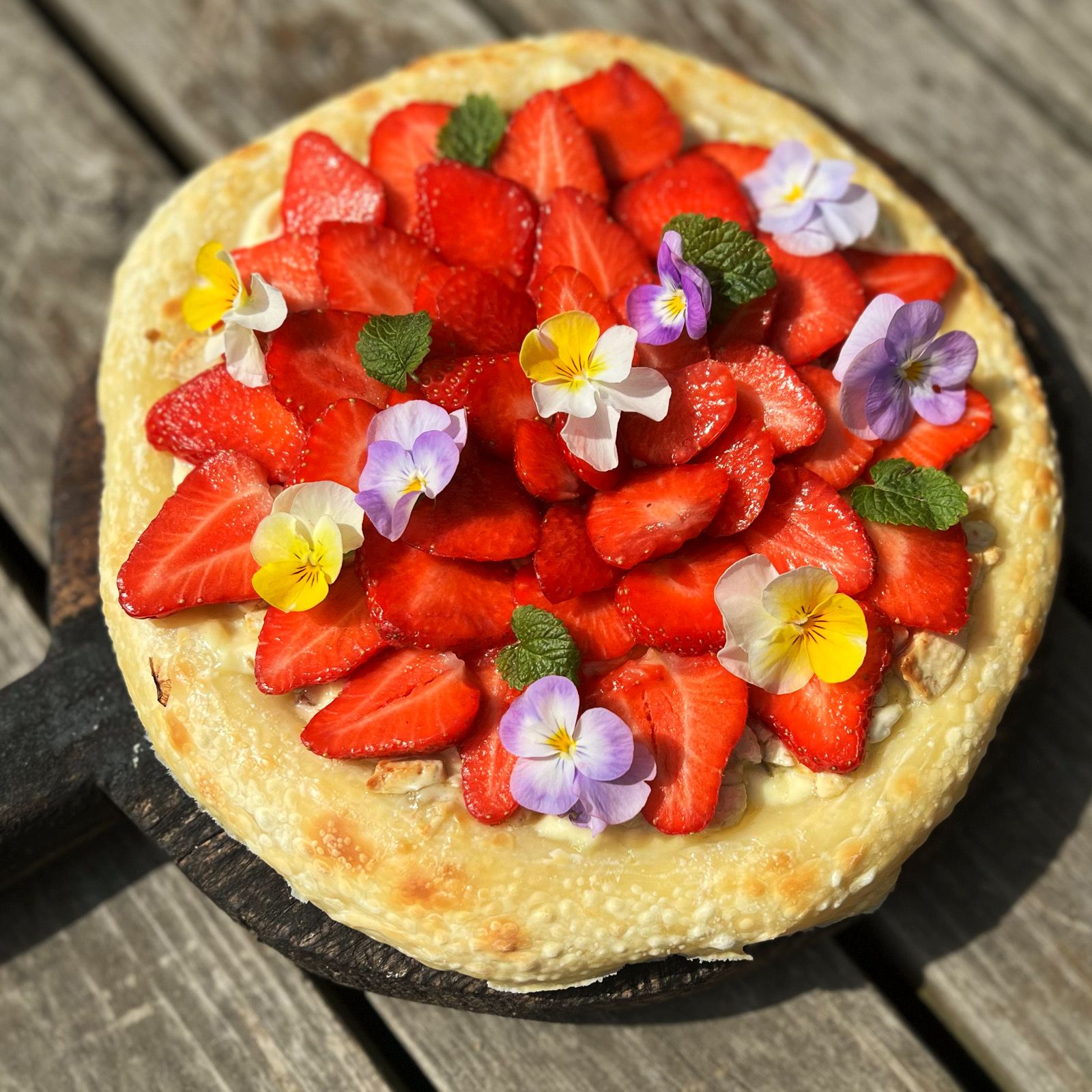 Äntligen Helg med Suzanne Ribbing: festlig dessertpizza