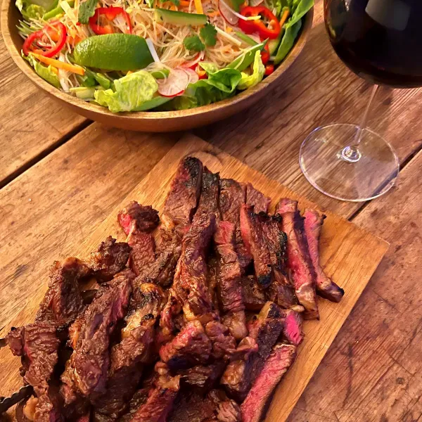 Äntligen Helg med Suzanne Ribbing: grillat med asiatisk smak