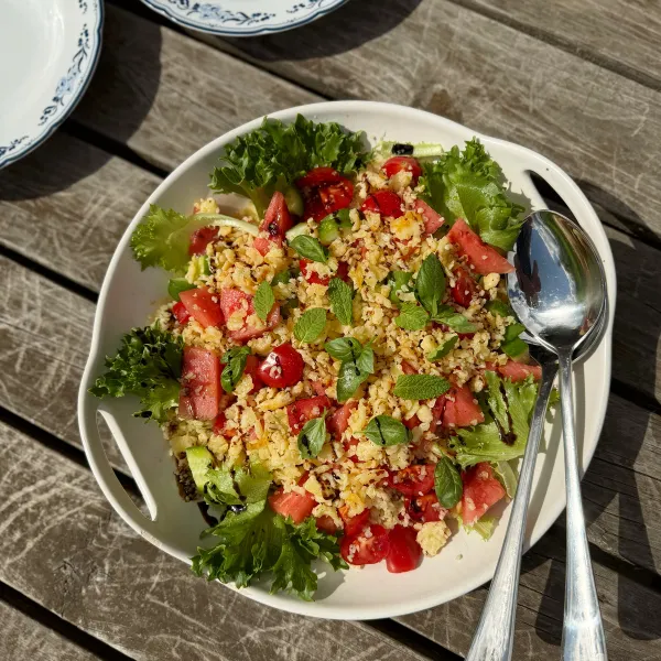 Äntligen Helg med Suzanne Ribbing: Bulgursallad med krispig Halloumi