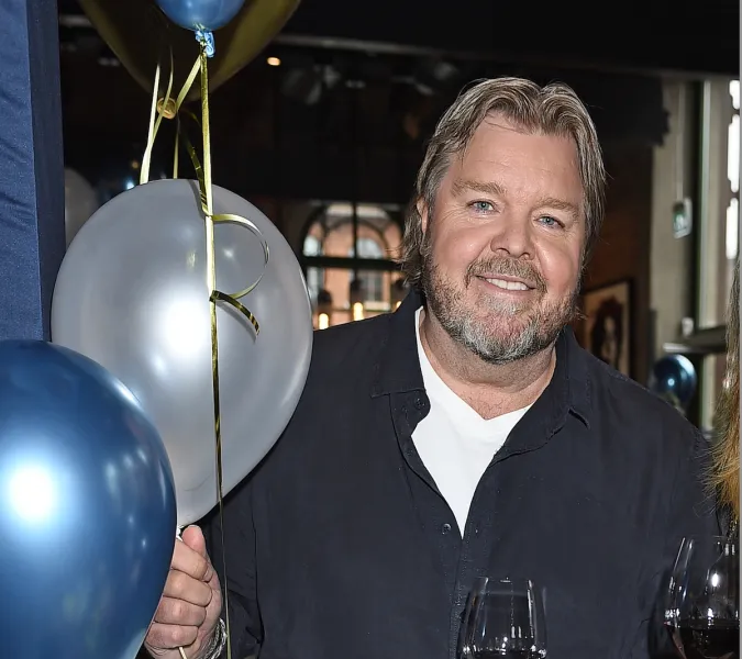 Tomas Brolin bjuder på 1 (eller 11) glas rött