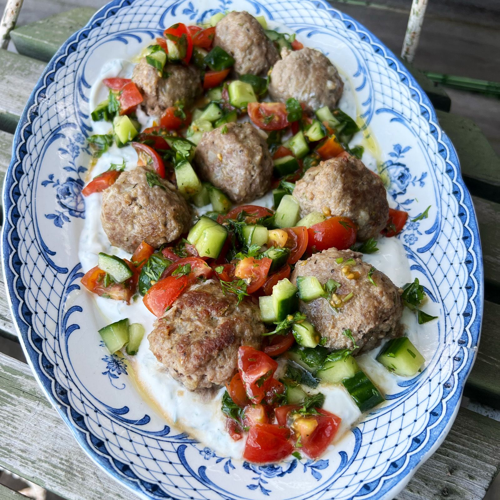 Äntligen Helg med Suzanne Ribbing: Lammköttbullar med smak av medelhavet