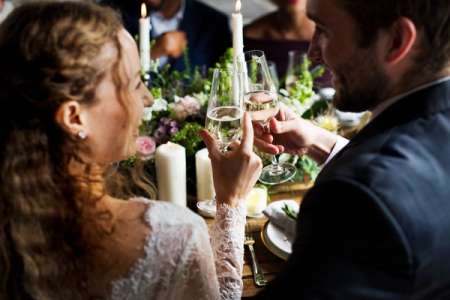 Vintips för bröllop och fest - budget och lyx